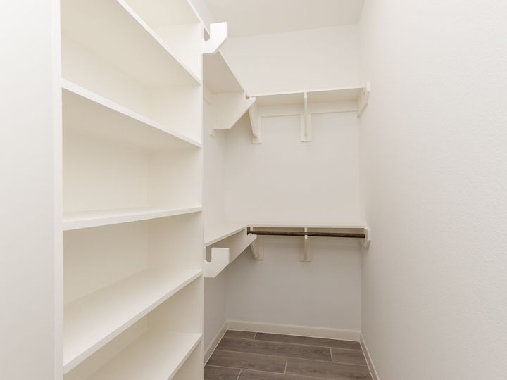 Walk-in closet