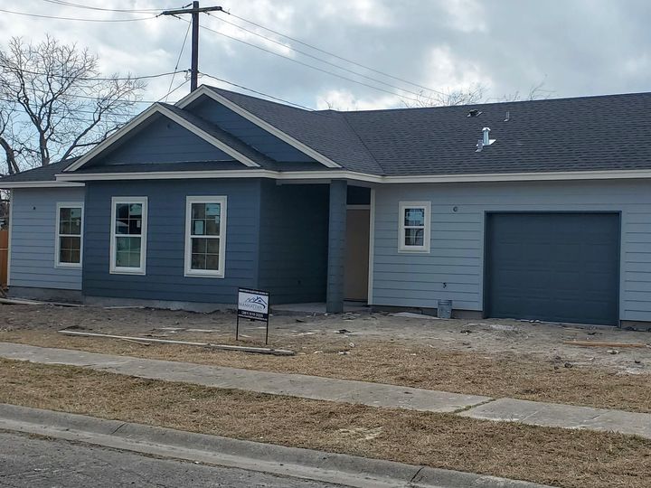 Blue duplex, front