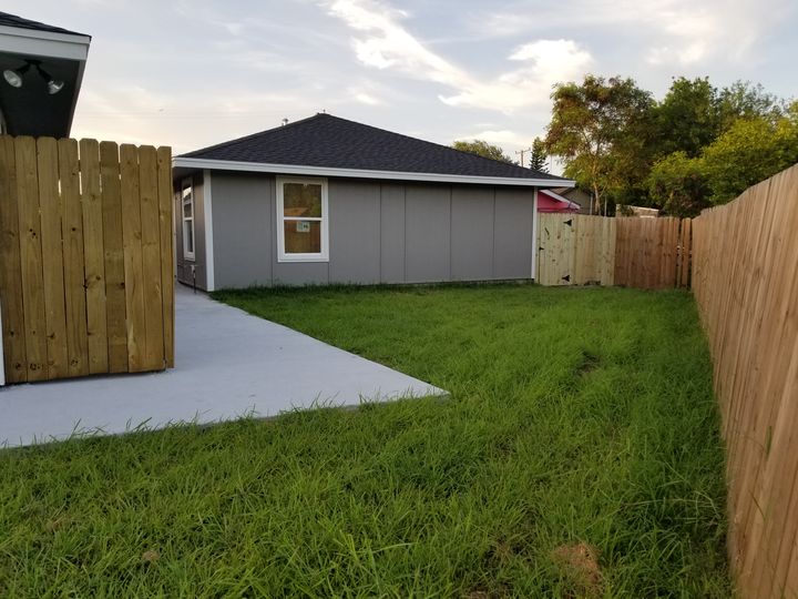Private fenced yard