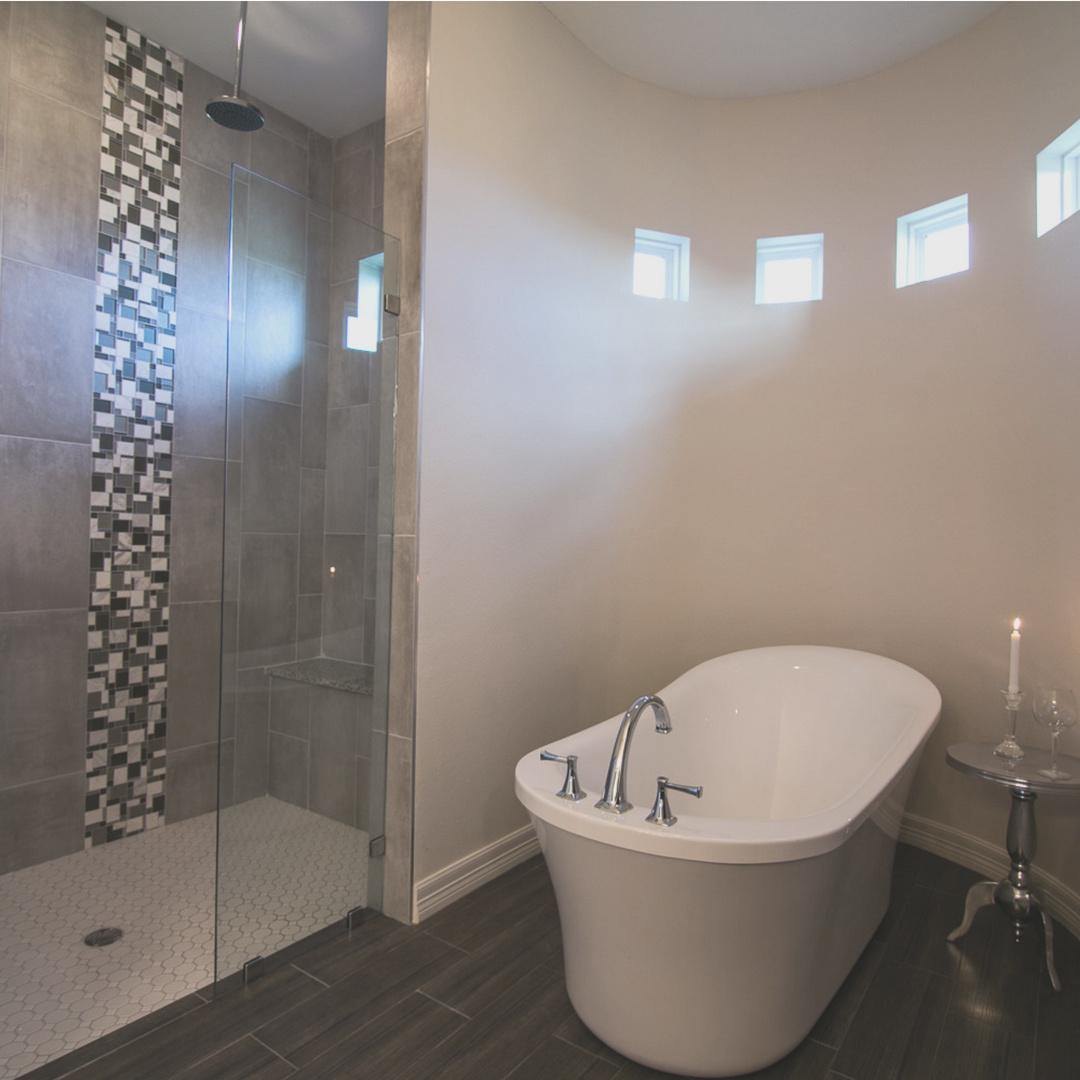 Primary bath, freestanding tub